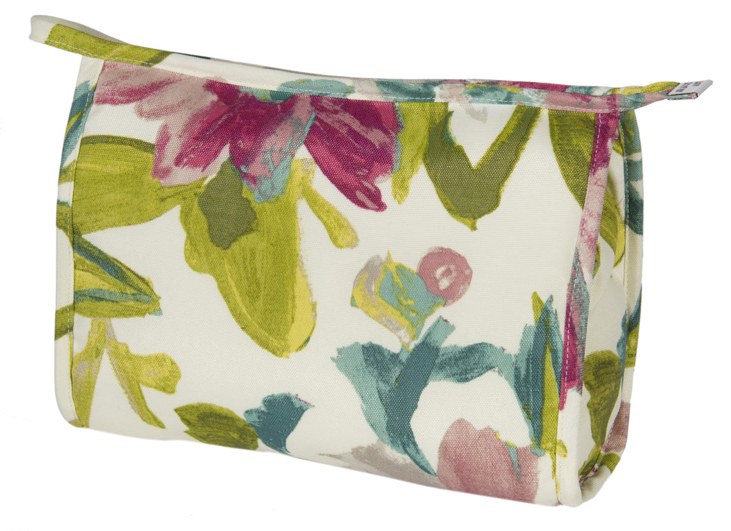 L151-3127 Medium Cosmetic Bag 10